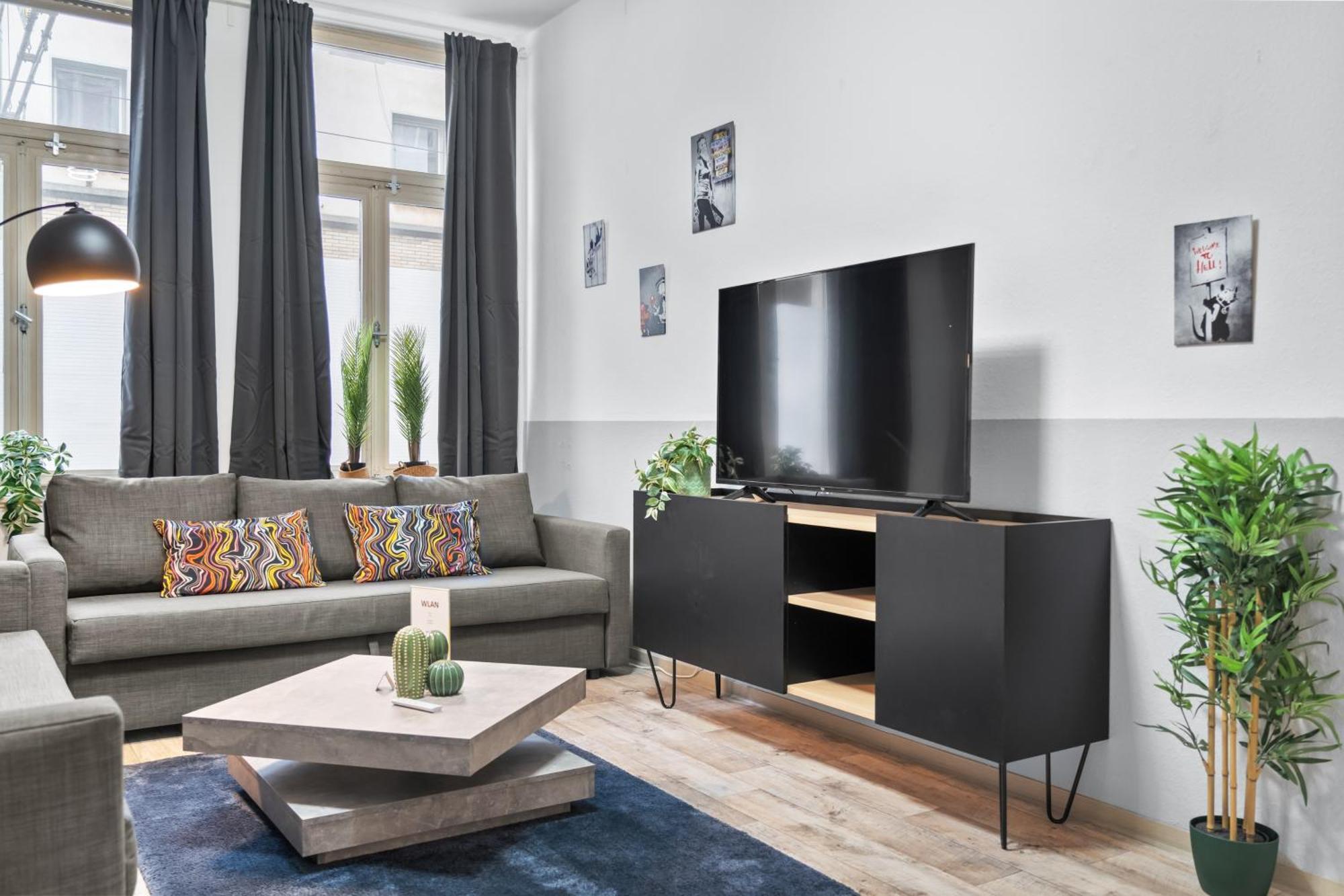 Tolles Design, Hochwertig, Vollausstattung, 3 Zimmer, Grosses Bad & Gaeste-Wc, Grosse Kueche, 3 X Smart Tv, 11 Min Zum Hbf Duisburg Buitenkant foto